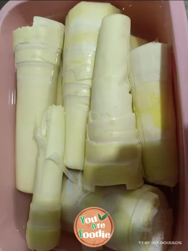 Boiled bamboo shoots