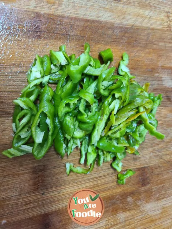 Fried Shredded Pork with Mushrooms and Green Peppers