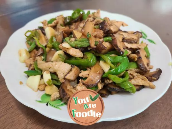 Fried Shredded Pork with Mushrooms and Green Peppers