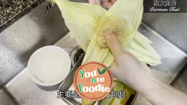 Chicken Soup with Coconut and Snow Lotus