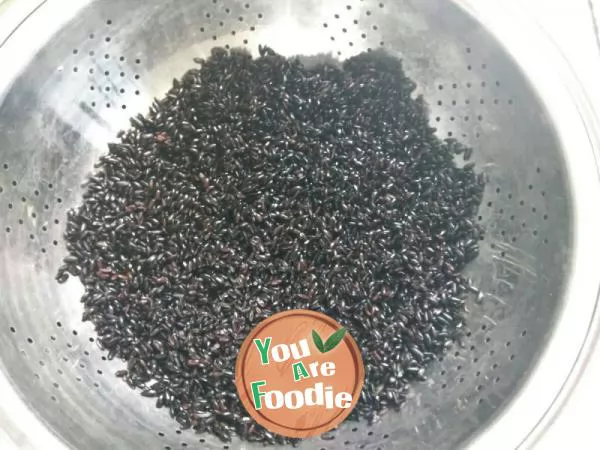 Black Rose rice cake