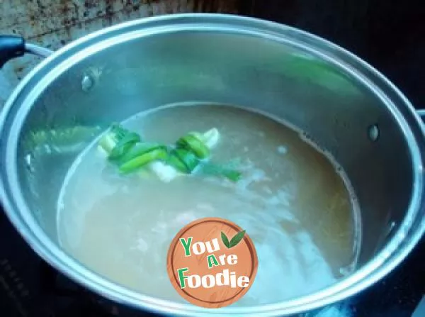 Mung bean and white gourd health soup