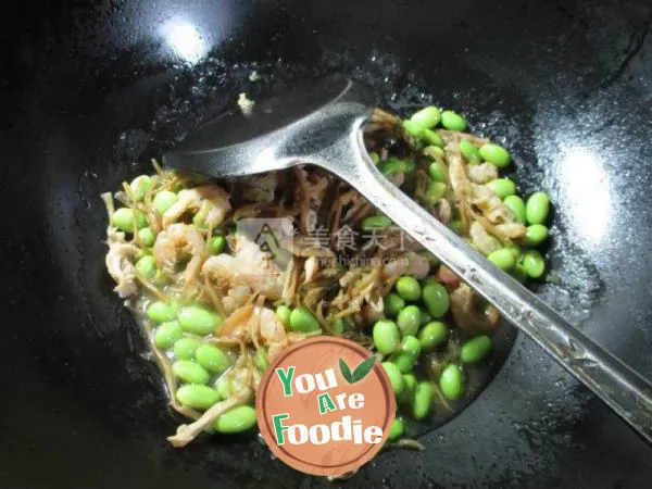 Stir fried soybeans with boiled bamboo shoots and dried vegetables