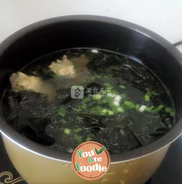 Kelp and Spareribs Soup