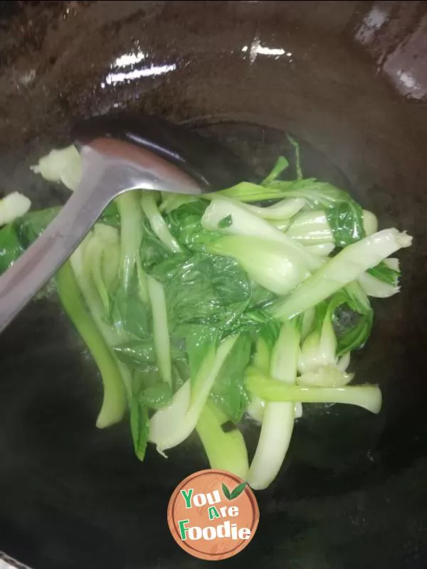Green vegetable noodles in casserole
