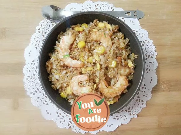 Home-made-fried-rice-with-shrimp-and-corn