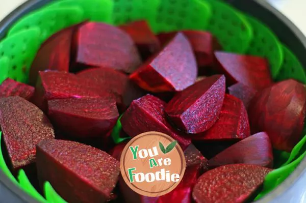 Beet head carrot salad