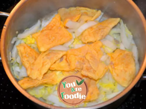 Chinese cabbage, egg dumplings and vermicelli soup