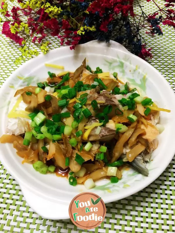 Steamed fish Brisket with fried vegetables