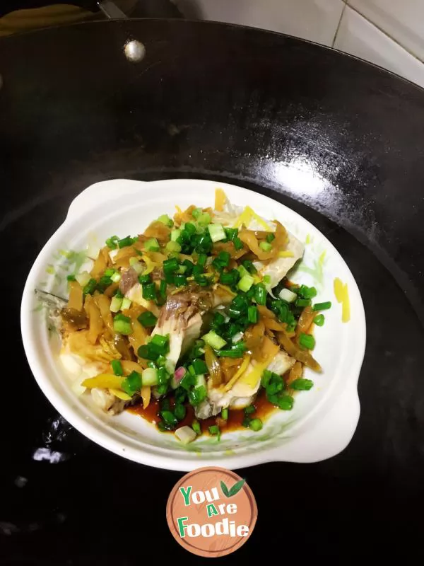 Steamed fish Brisket with fried vegetables