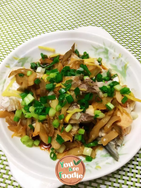 Steamed fish Brisket with fried vegetables