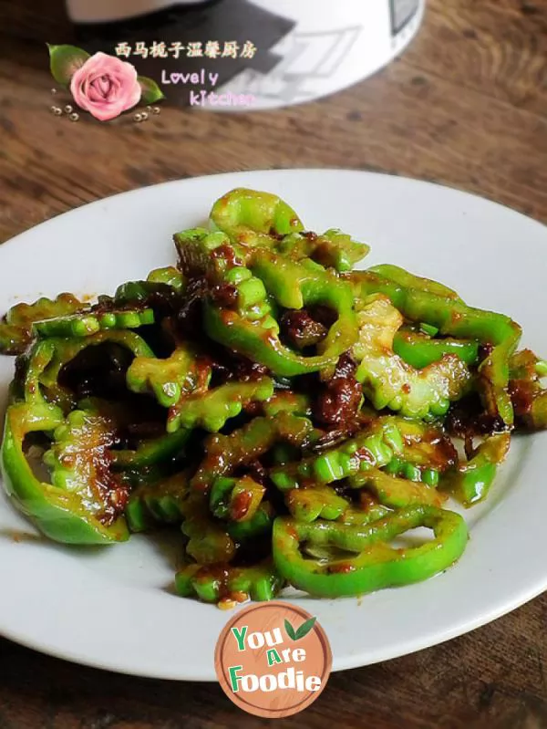 Quick fried bitter gourd and pepper in soy sauce