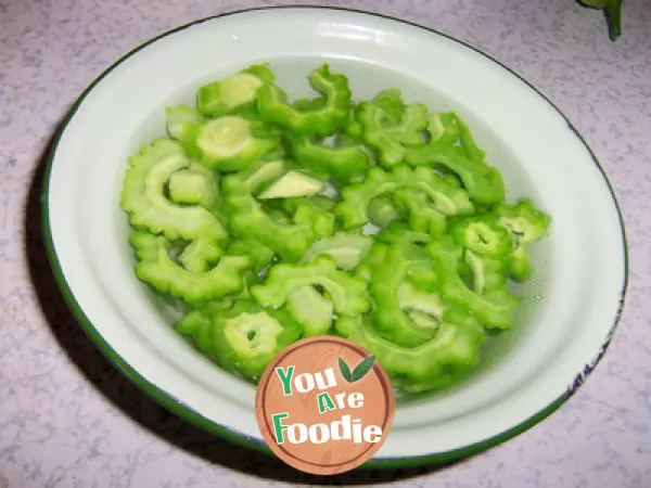 Quick fried bitter gourd and pepper in soy sauce