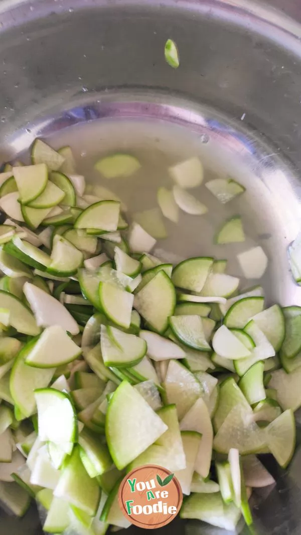 Pickled green radish