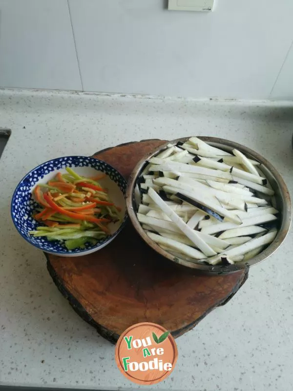 Stir fried Shredded Eggplant with Peppers