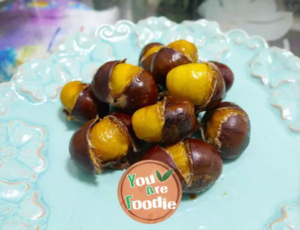 Autumn-chestnut-fragrance---roasted-chestnuts-with-sugar