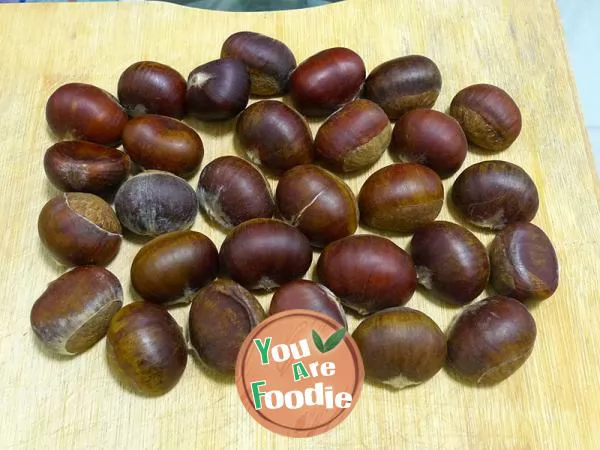 Autumn chestnut fragrance - roasted chestnuts with sugar