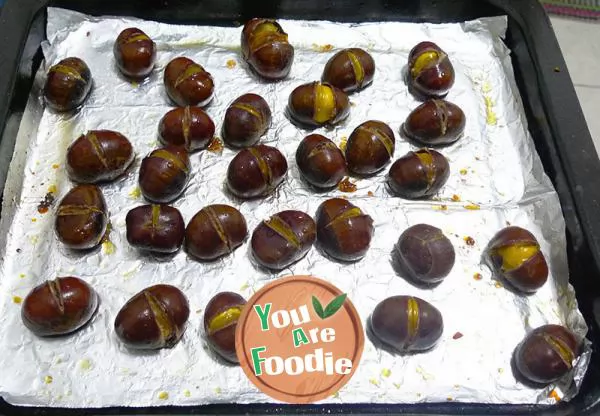 Autumn chestnut fragrance - roasted chestnuts with sugar