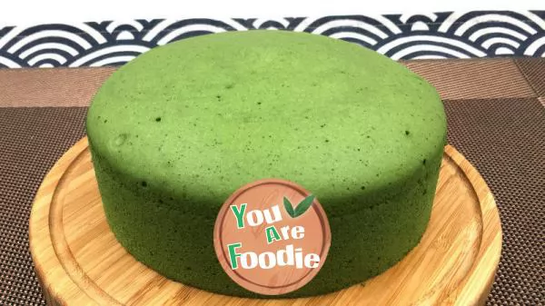 Matcha steamed cake has beautiful color, high beauty value, fresh taste and soft taste.