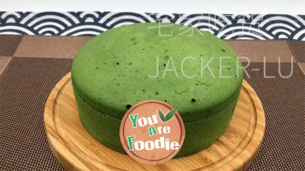 Matcha steamed cake has beautiful color, high beauty value, fresh taste and soft taste.