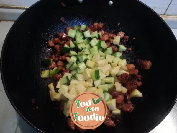Fried diced rice