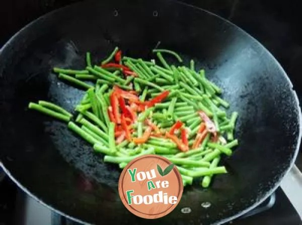 Cowpea with minced garlic and soy sauce