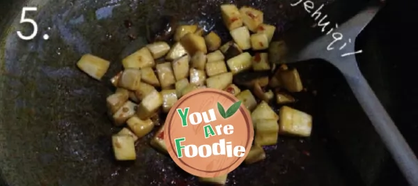 Diced abalone and mushroom with apricot sauce