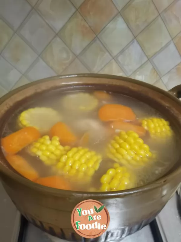 Carrot, horseshoe, corn and Spareribs Soup