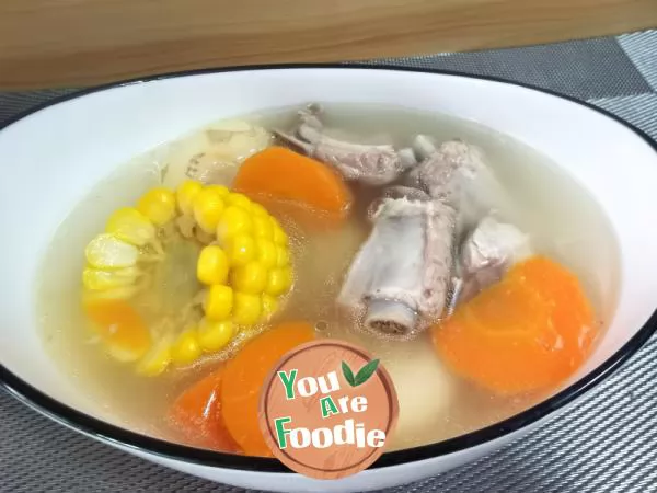 Carrot, horseshoe, corn and Spareribs Soup