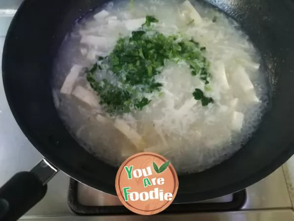 Shrimp skin, radish and tofu soup