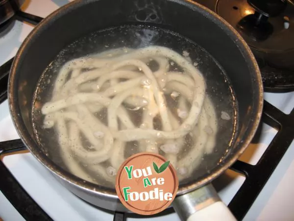 Chengdu snacks with three noodles and a bowl of sweet water