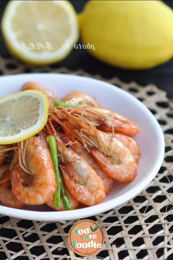 Lemon shrimp with garlic