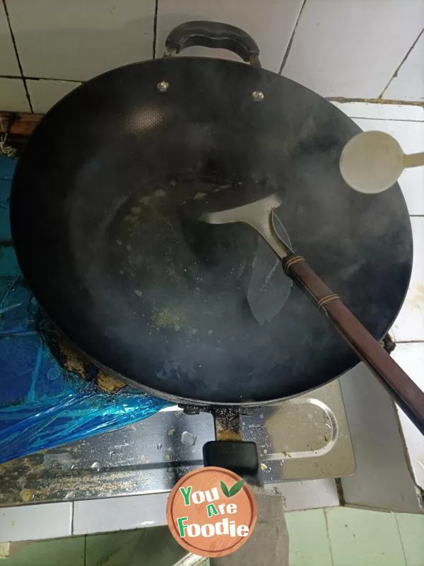 Stewed Tofu with Fish Head