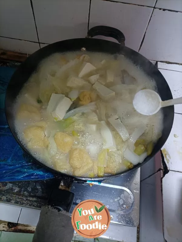 Stewed Tofu with Fish Head