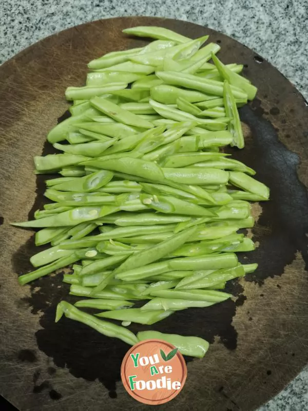 Stewed vermicelli with beans