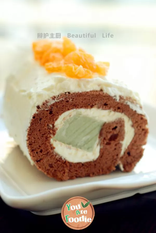 Matcha milk frozen cocoa roll -- deep autumn flavor