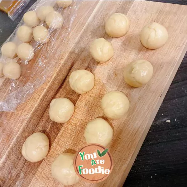 Egg-Yolk Puff