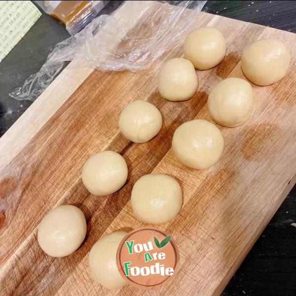 Egg-Yolk Puff