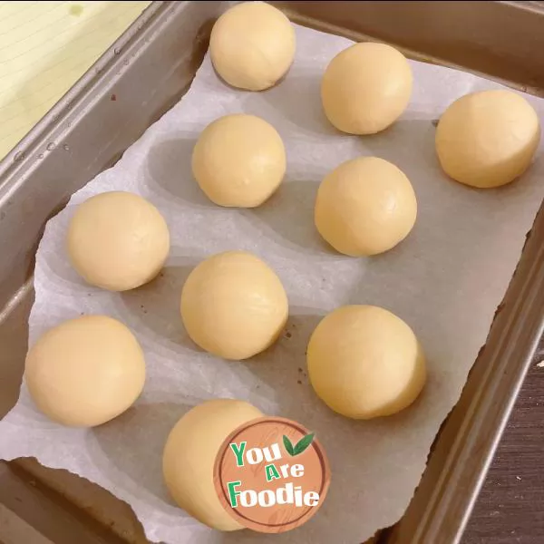 Egg-Yolk Puff