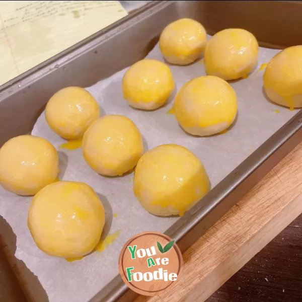 Egg-Yolk Puff