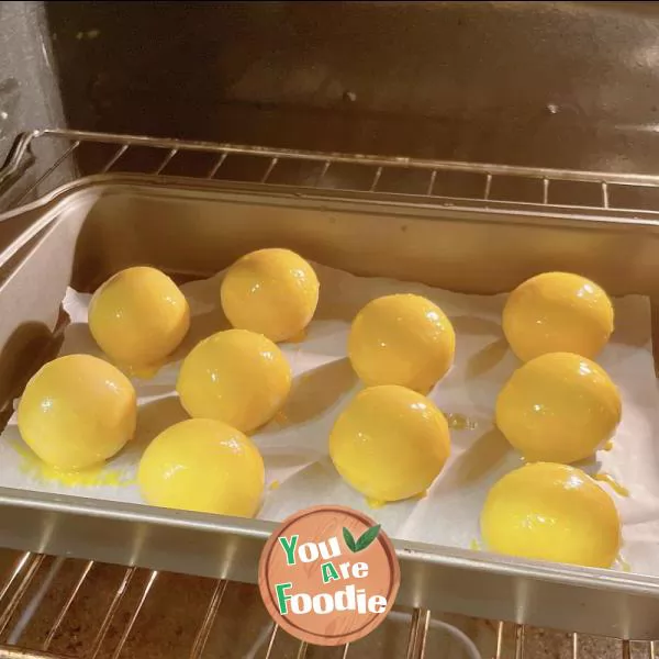 Egg-Yolk Puff