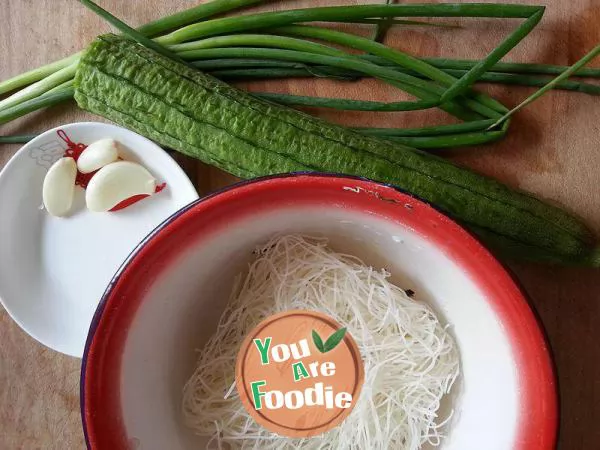 Towel gourd vermicelli cold dish