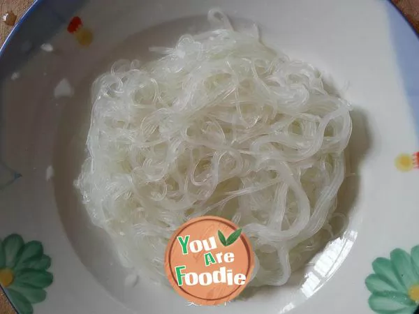 Towel gourd vermicelli cold dish