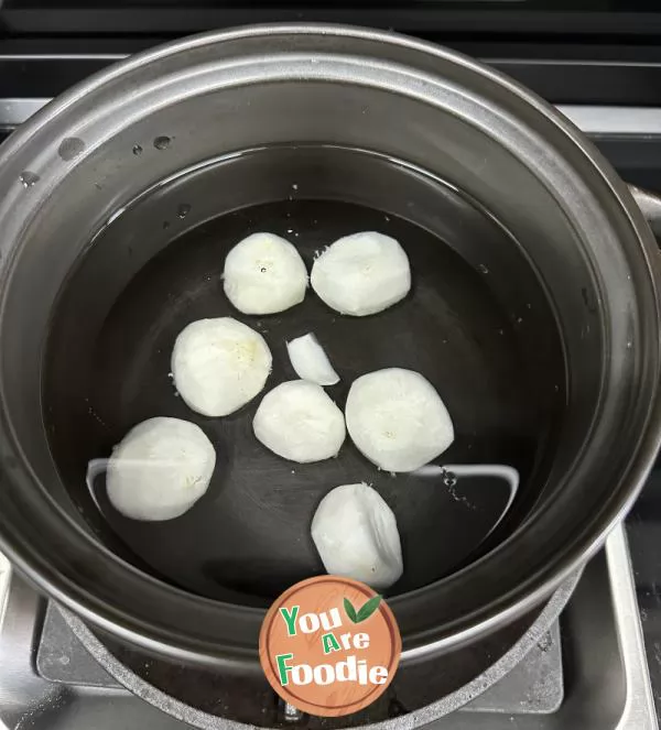 Water Chestnut Lily Snow Pear Soup