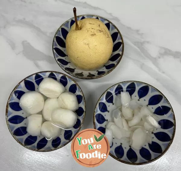 Water Chestnut Lily Snow Pear Soup