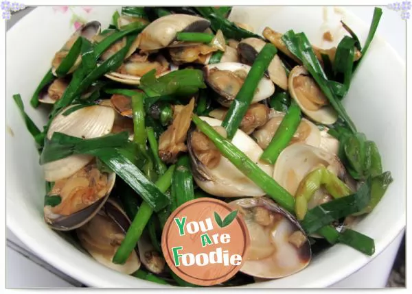 Stir fried white shellfish