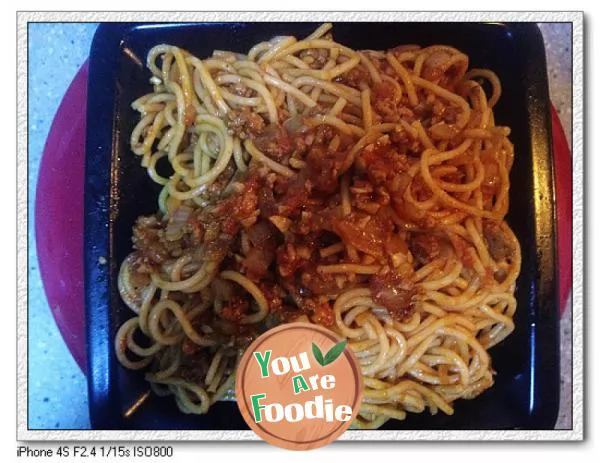 Fish flavored spaghetti with meat sauce