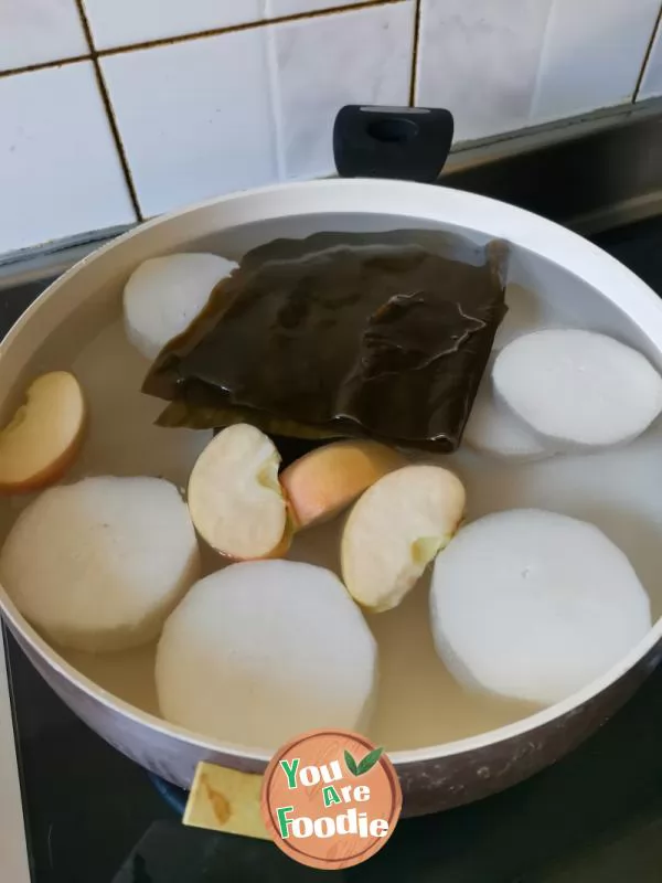 Cold noodles with buckwheat