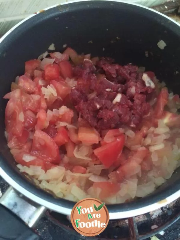 Classic spaghetti with meat sauce