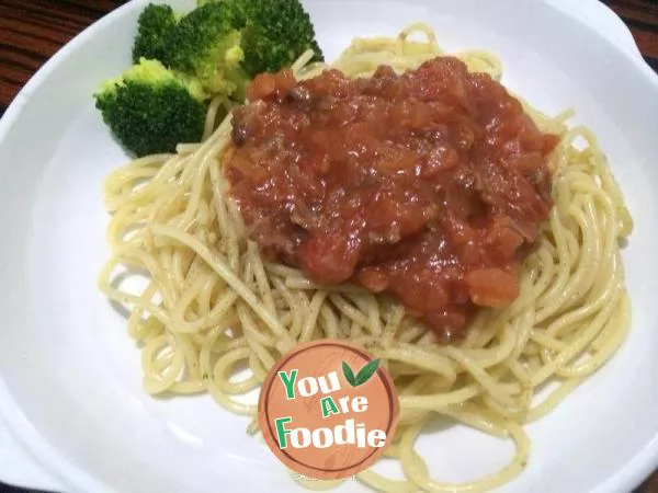 Classic spaghetti with meat sauce